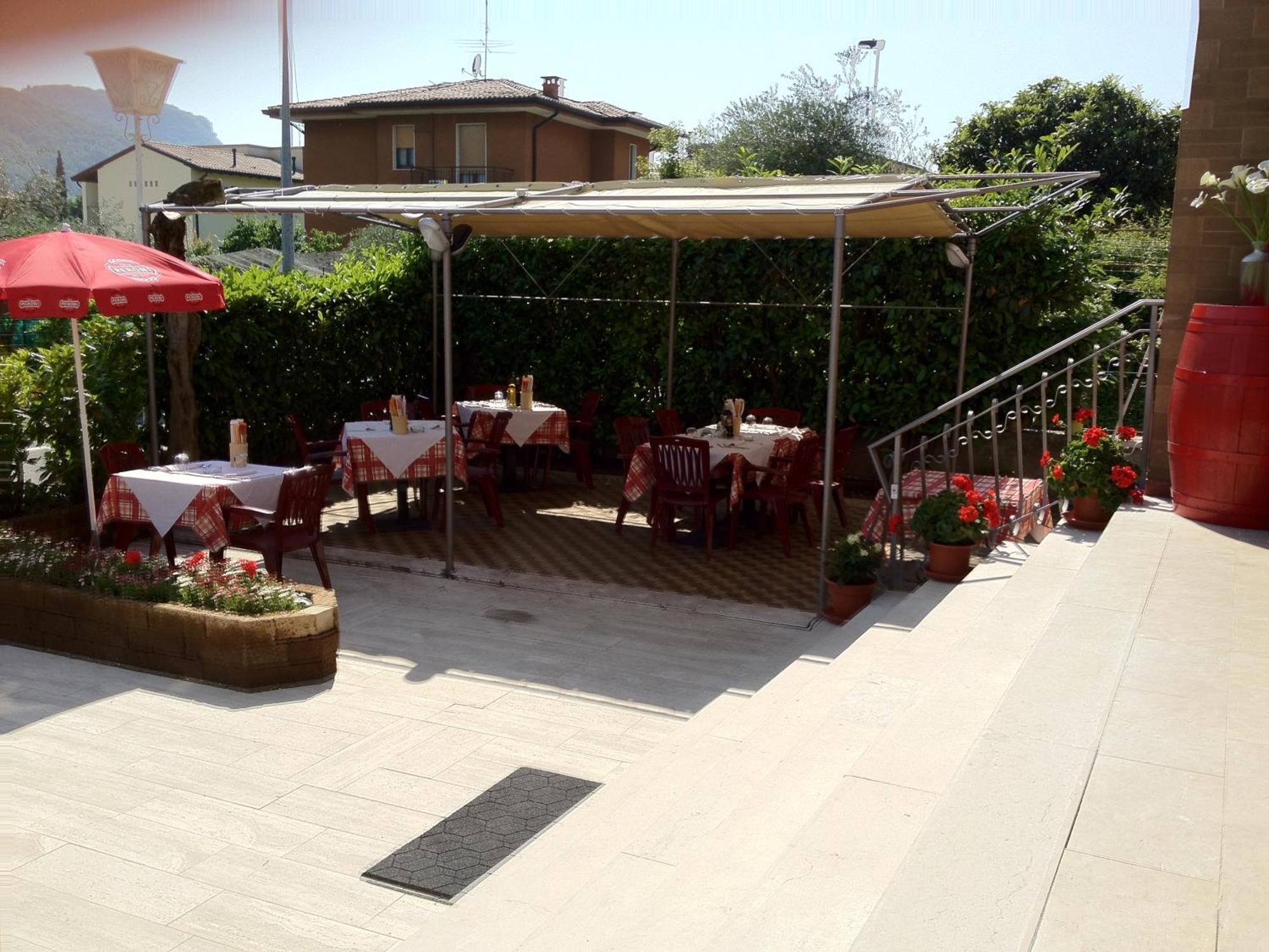 Hotel La Lanterna Garda  Exterior foto